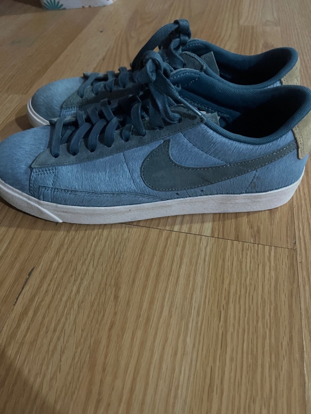 Nike Suede Textured Shoe
